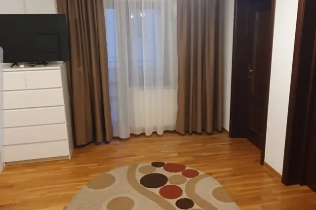 Apartament cu 4 camere de închiriat – Otopeni, Str. 23 August, fotografia 3