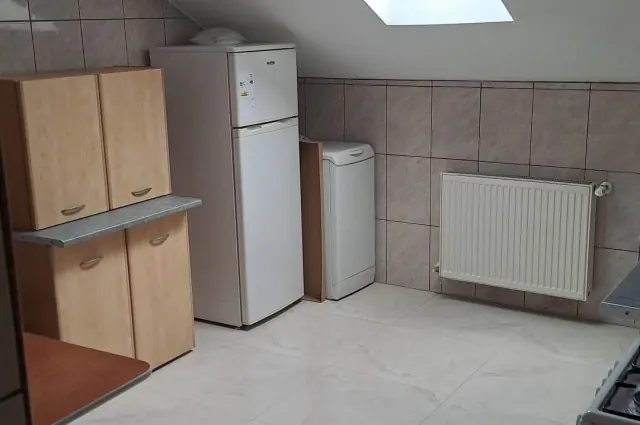 Apartament 2 camere în vilă /Parcare în curte pentru 2 autoturisme, fotografia 2