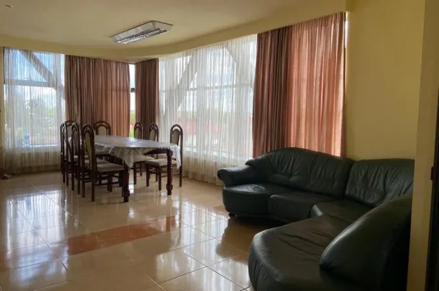 Apartament 4 camere de închiriat – Otopeni, zonă bună, fotografia 3