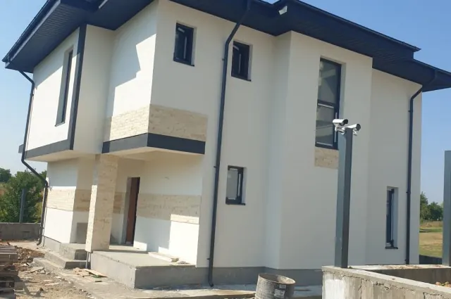Casa Individuala de Vânzare în Corbeanca, Zonă Verde și Aproape de Lac, fotografia 3