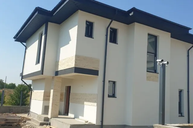 Casa Individuala de Vânzare în Corbeanca, Zonă Verde și Aproape de Lac, fotografia 2
