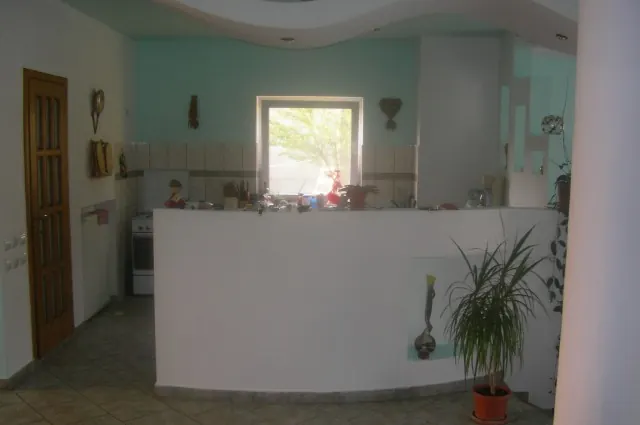 De vânzare casă P+1 tip duplex în Otopeni, Strada Oituz, zonă centrală, fotografia 4