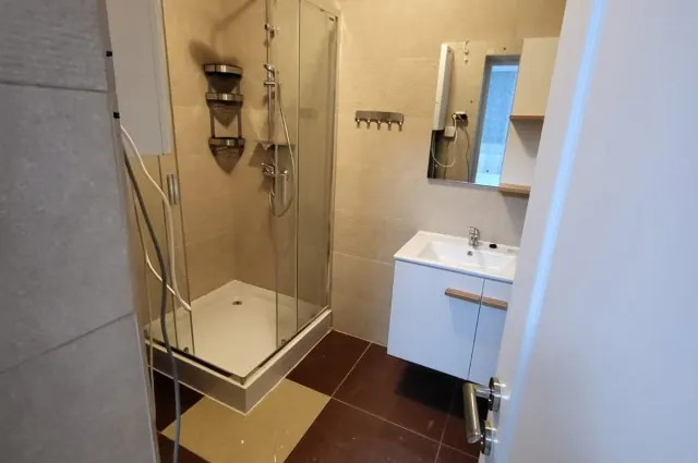 Apartament 3 camere de închiriat – Otopeni – 110 mp în vilă, fotografia 3