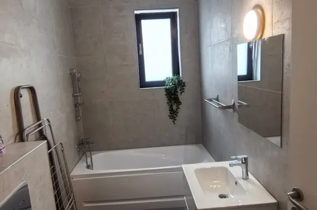 Apartament cu 2 Camere de Vânzare în Otopeni, Mobilat și Utilat, Loc de Parcare Inclus, fotografia 2