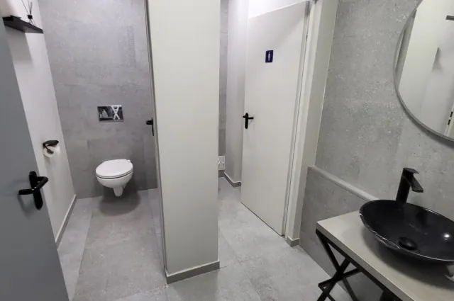 Spațiu de birouri de închiriat – 250 mp + teren 5.500 mp – Otopeni, fotografia 2