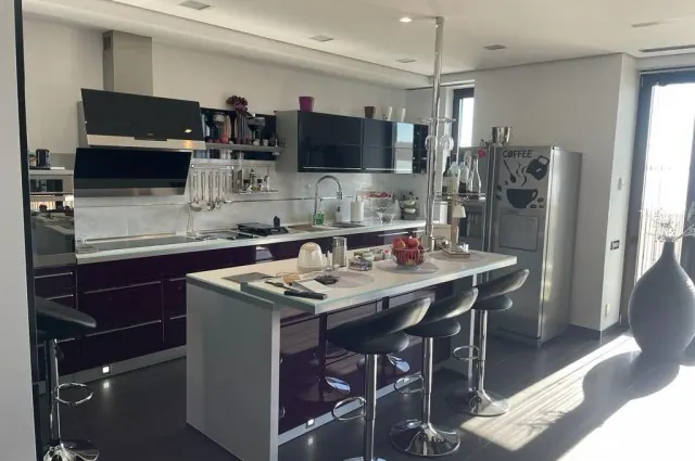 Penthouse Spectaculos în Otopeni Cu Sistem de Degivrare pentru Terasă, fotografia 3
