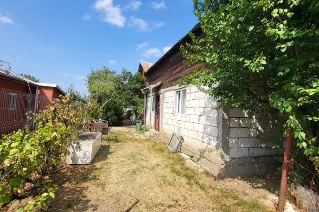 Teren 1.100 mp cu Casă Bătrânească – Acces din Dn – Oportunitate Pentru Investiție sau Construcție, fotografia 4