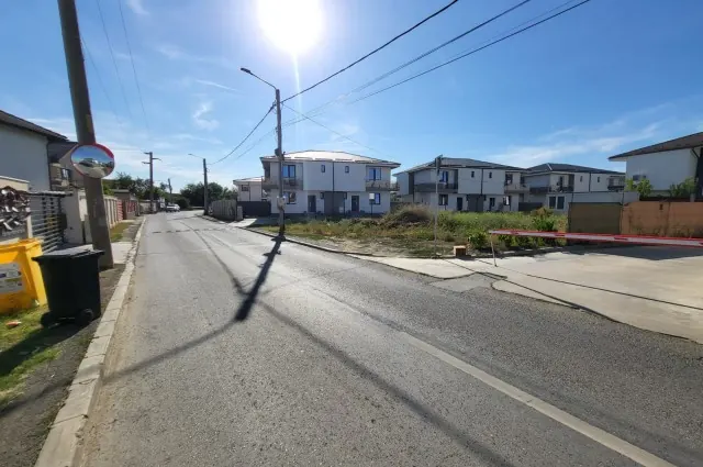 Teren intravilan de vânzare, fotografia 3