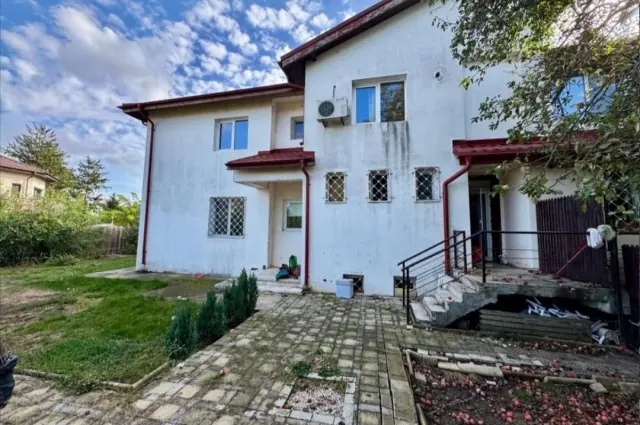Vilă Tip Duplex cu Teren Generos și Garaj | tunari-toate Utilitatile, fotografia 2